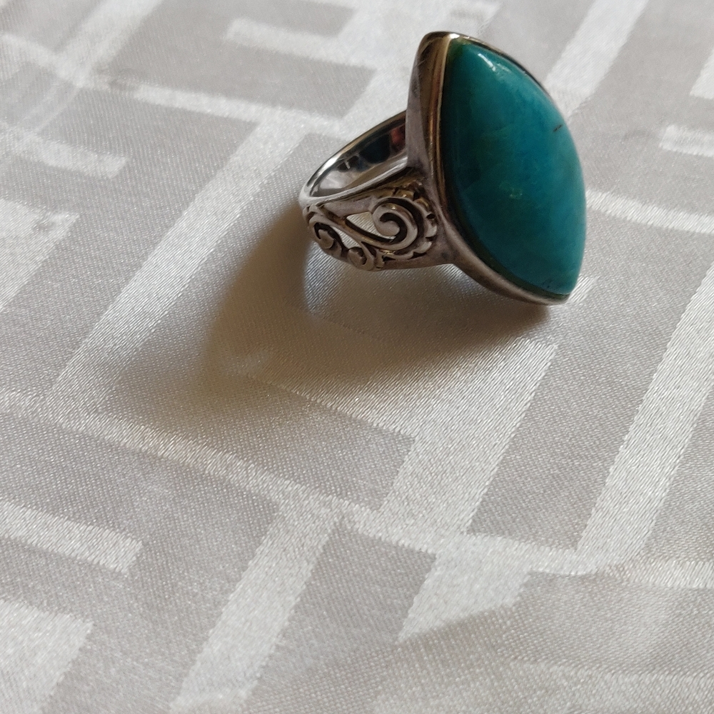 Turquoise sterling silver ring